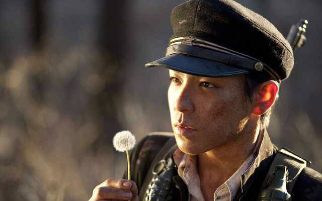 铉 top 电影混剪 失控预告 用或其他应用扫描二维码 点赞 崔胜铉电影