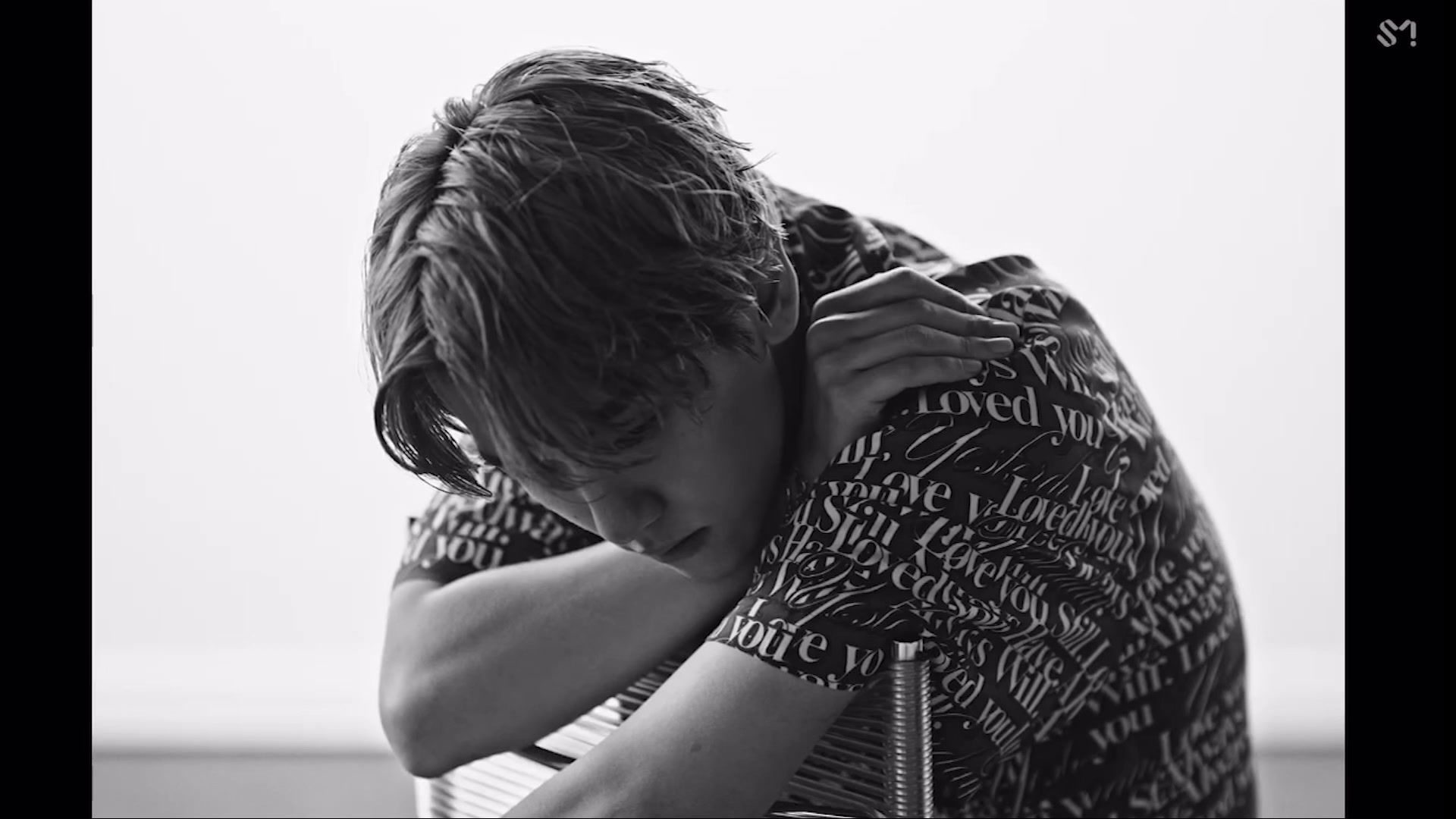 【边伯贤】un village mv