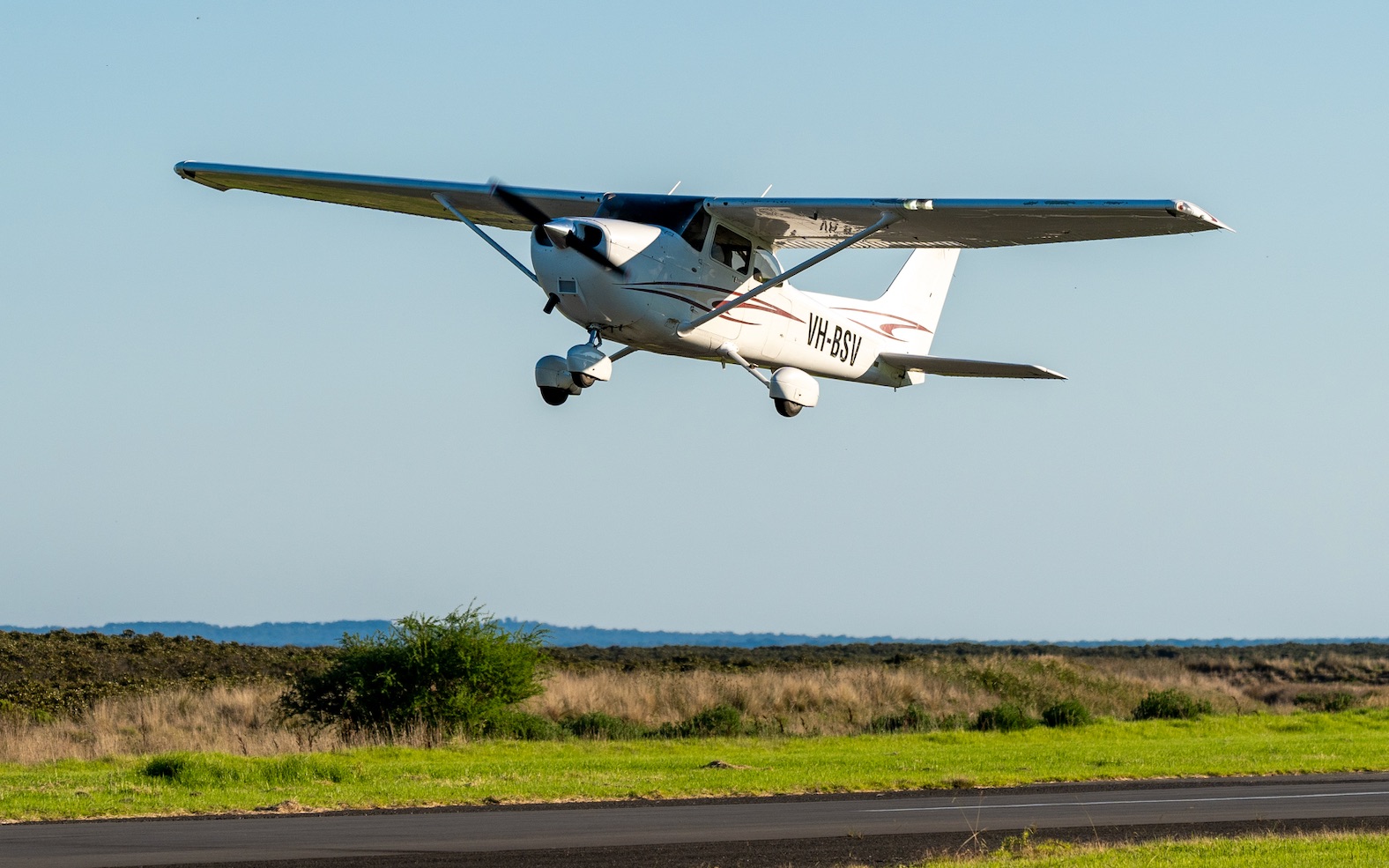 三轮车日常 c172s vh-bsv ymmb 17r approach