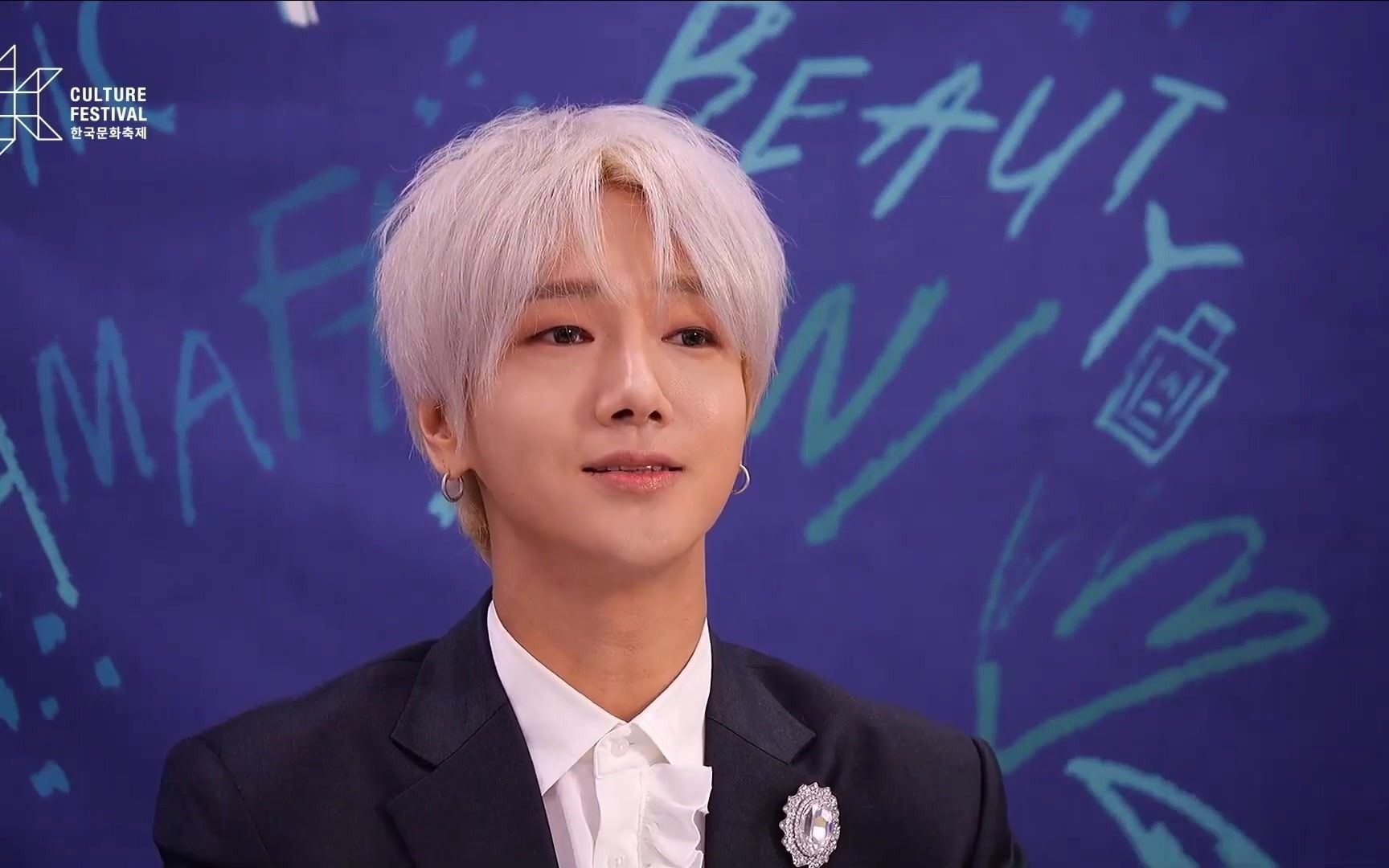 【金钟云/艺声】从漫画书里走出来的银发男主 每一帧都帅到无法呼吸的