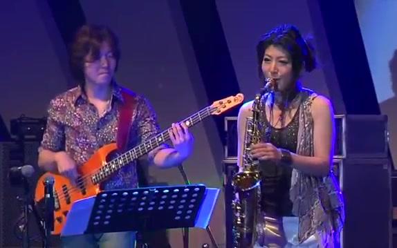 日本美女萨克斯演奏家小林香织 Kaori Kobayashi Live at Java Jazz Festival 2013哔哩哔哩bilibili