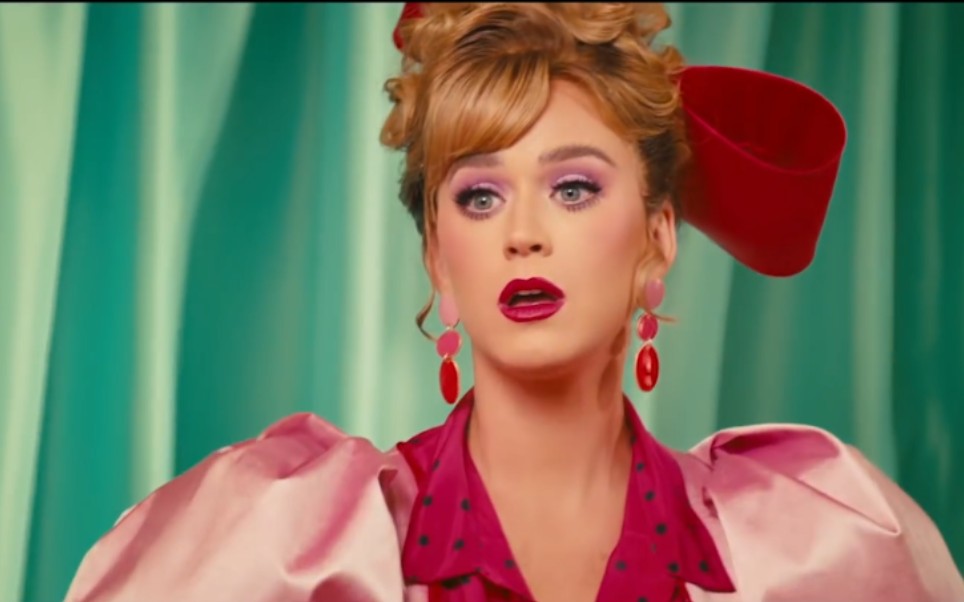 【大型小品 | mv首播】水果姐katy perry -small talk