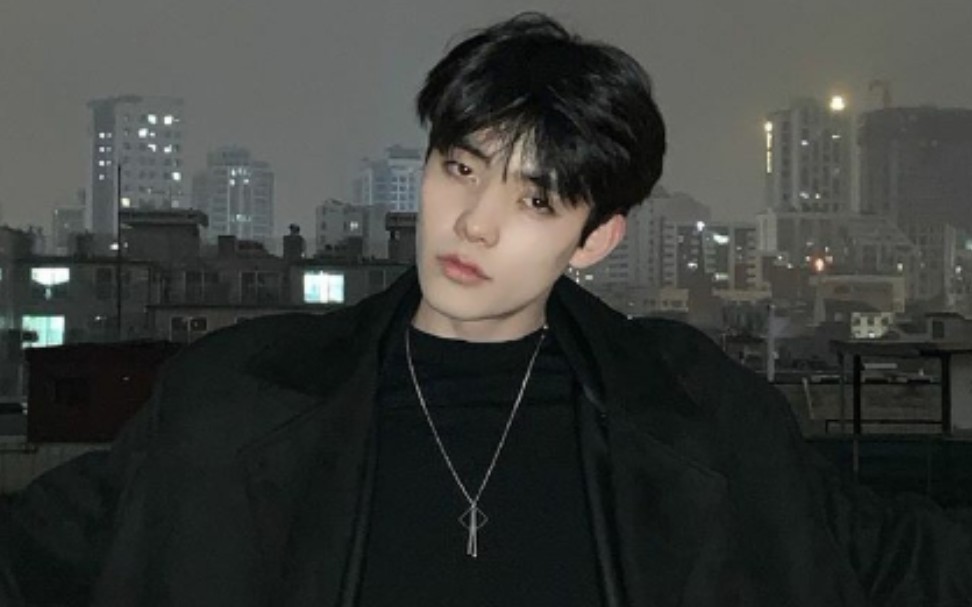 韩国网剧realtimelove00年的模特李恩秀ins广告图片合集