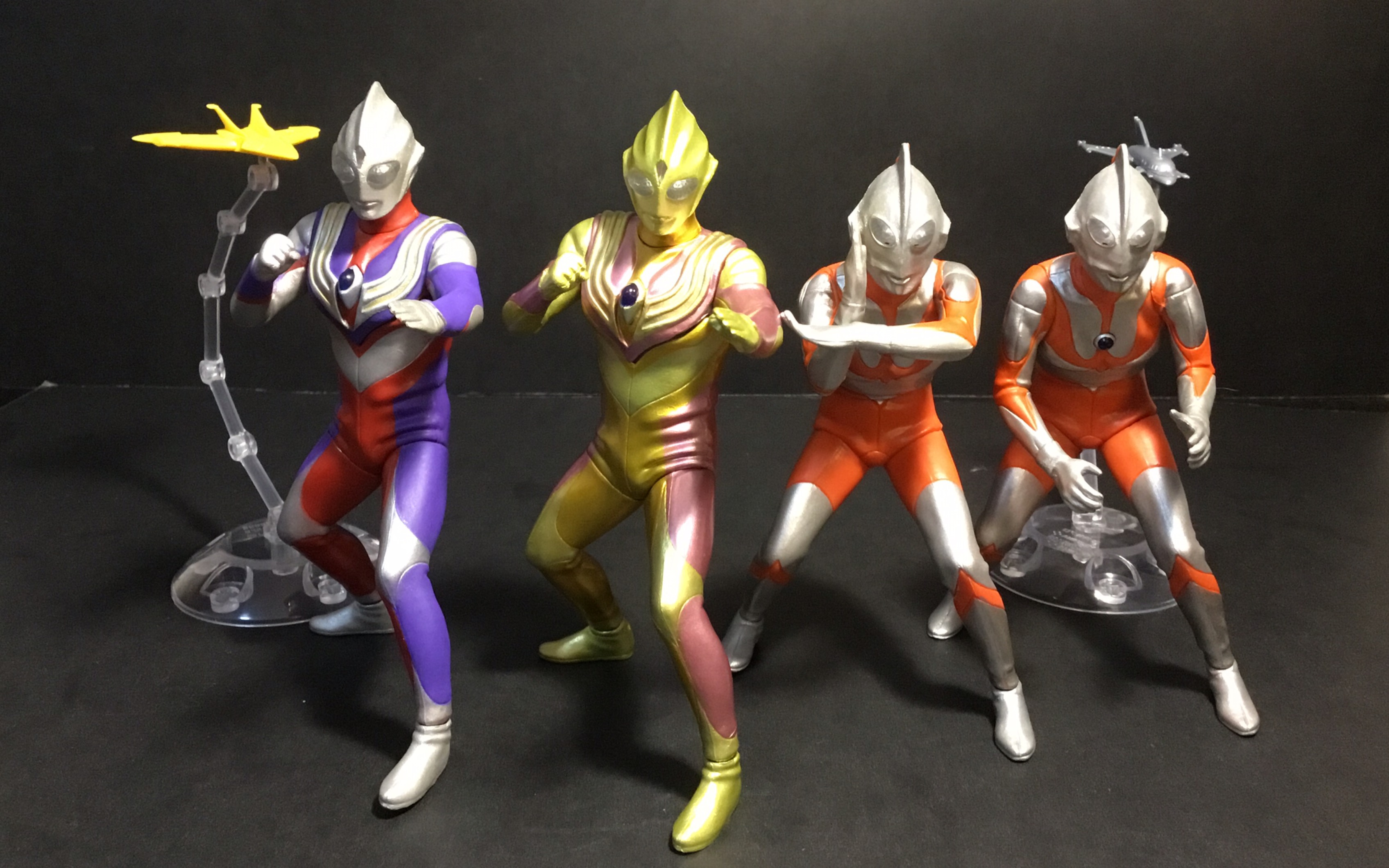 【简单分享】终极闪耀发光扭蛋系列 奥特曼55周年纪念套装 迪迦奥特曼