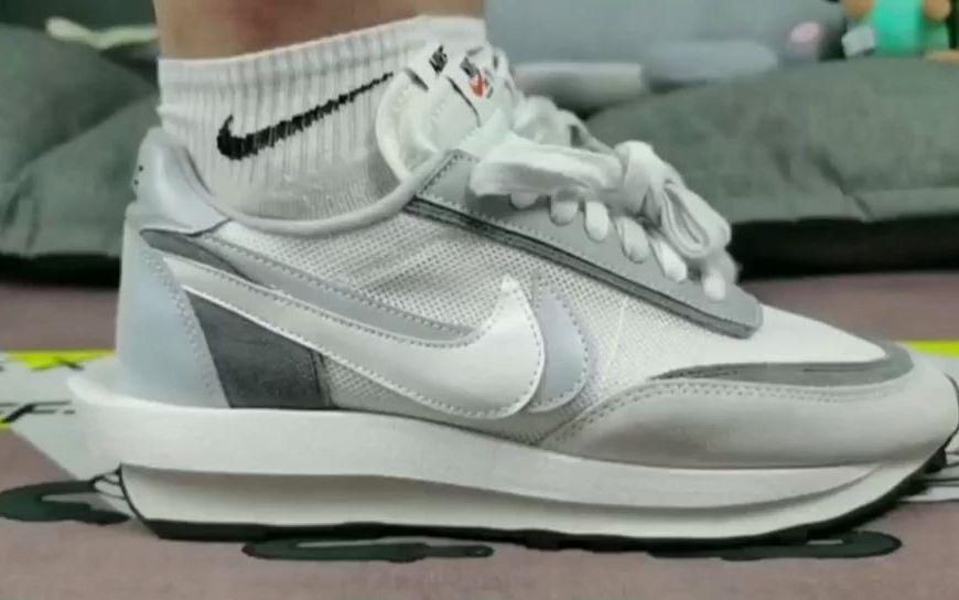 球鞋开箱sacai灰白开箱测评如果我说这是莆田鞋您信吗