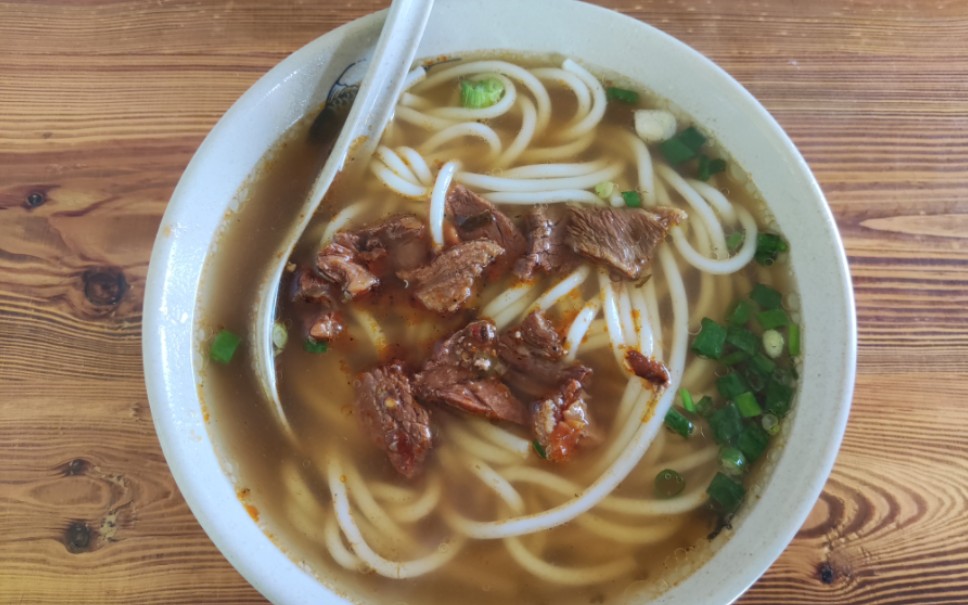 乌冬牛腩桂林米粉 12元