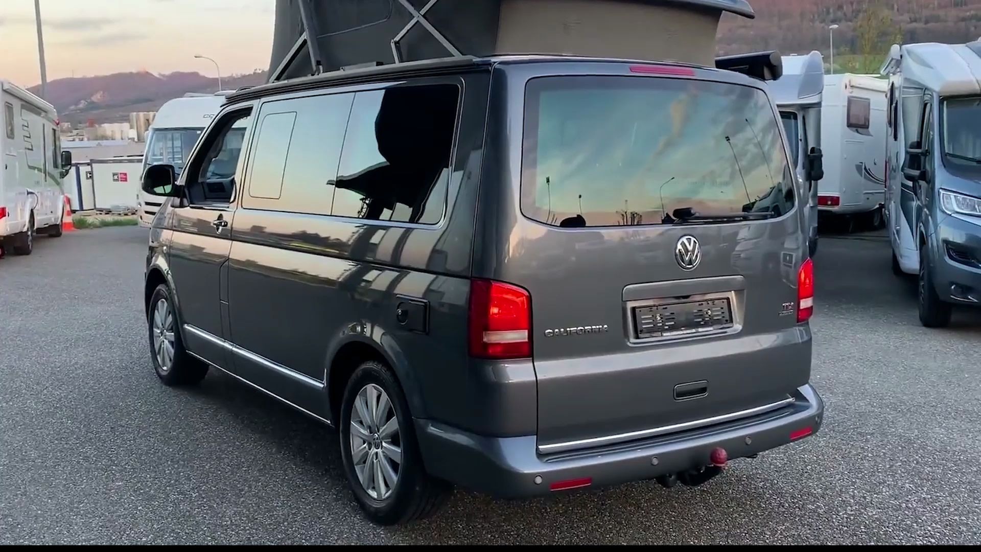 迈特威改装旅居房车,这套方案堪称经典_哔哩哔哩_bilibili