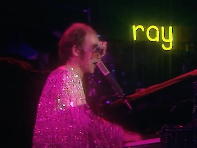 [图]【翻唱披头士经典】Elton John - Lucy In The Sky With Diamonds (Old Grey Whistle Test 1974)