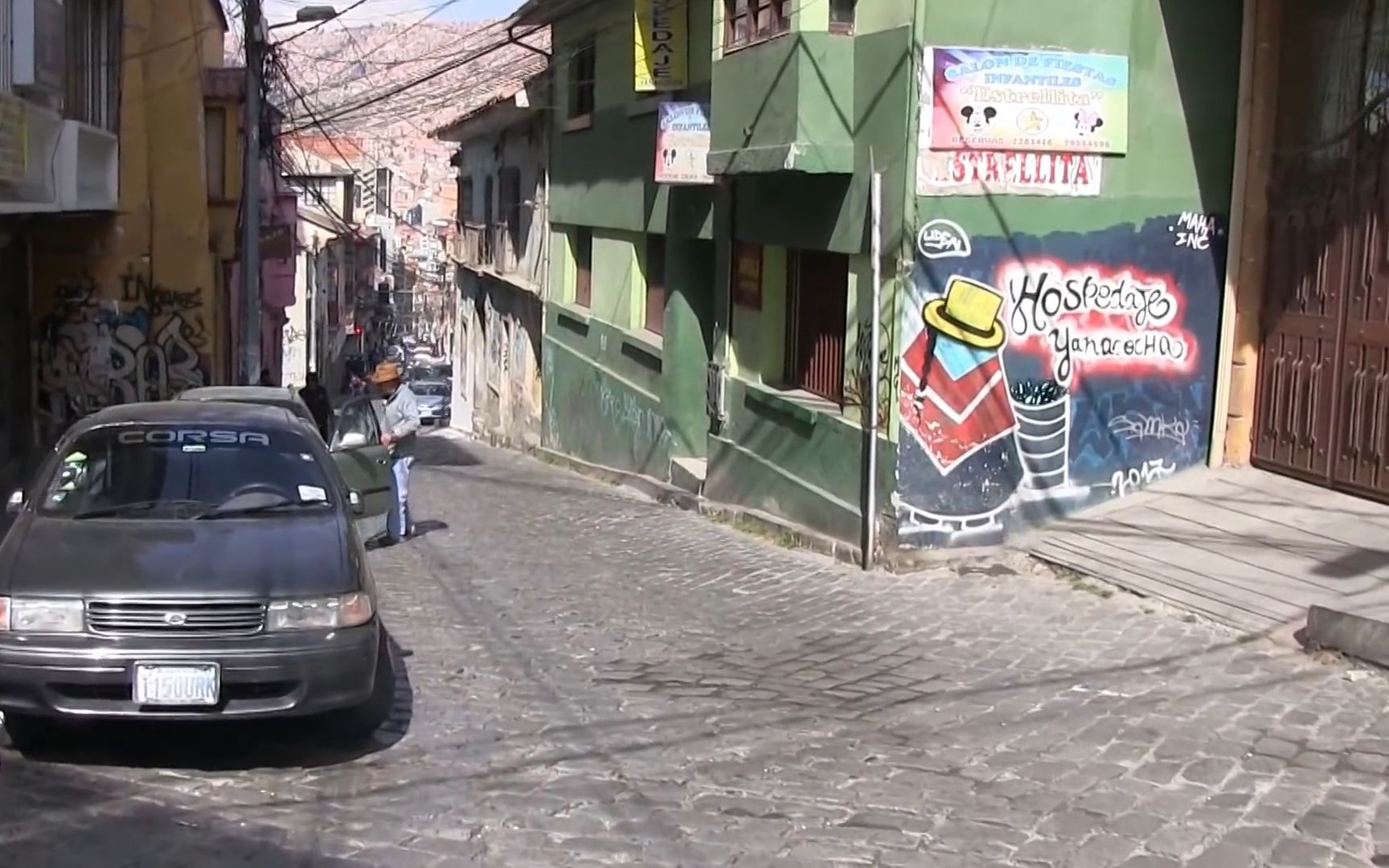 带你逛逛玻利维亚的首都拉巴斯,街道上随处可见的个性涂鸦(Bolivia)哔哩哔哩bilibili