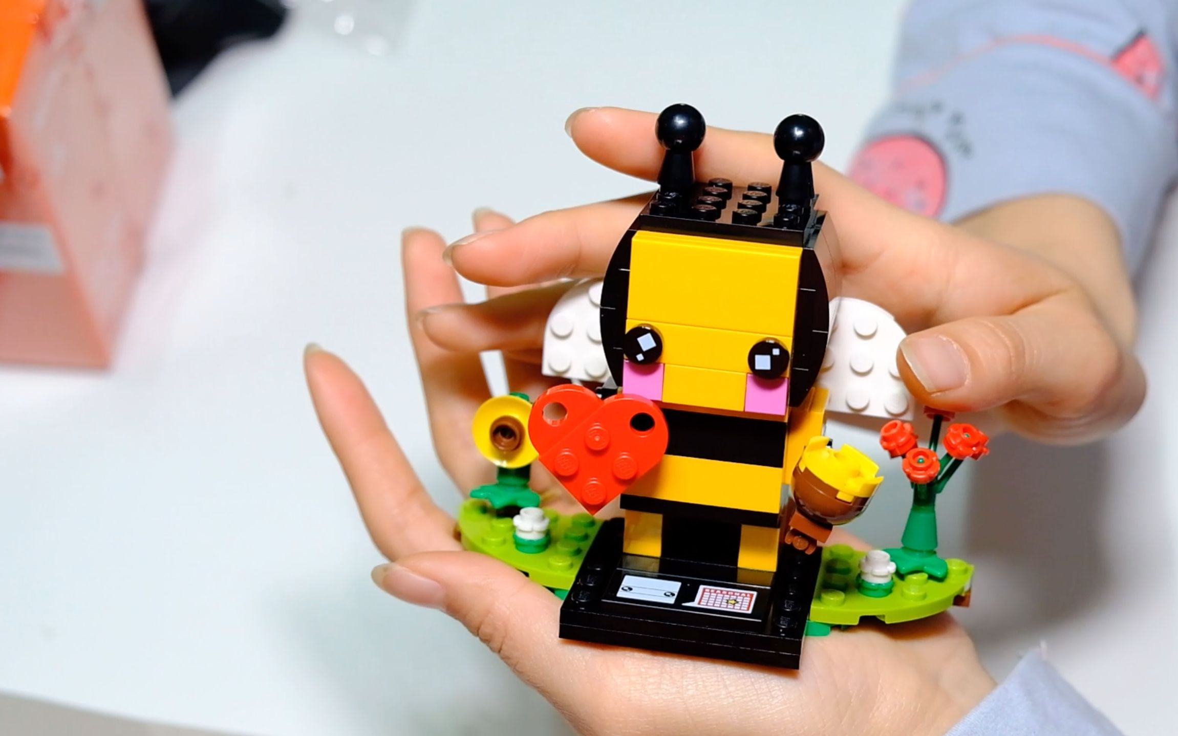 【乐高】情人节小蜜蜂:拼装全纪录_哔哩哔哩 (゜-゜)つロ 干杯~-bili