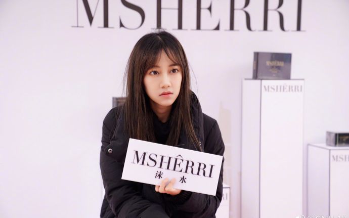 【SNH48】【冯薪朵】沫水MSHERRI 冯薪朵为大家揭秘SNH48少女们后台护肤神器 20171118哔哩哔哩bilibili