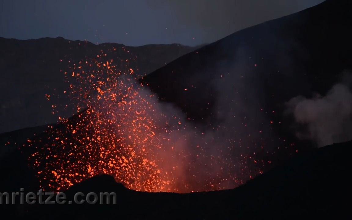 大洋中脊火山图片