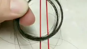 青丝手链开头教程。好多宝宝私信要的教程，又给你们发了一遍，希望宝宝们都能学会，编一条送给你那位对你很重要的人。
