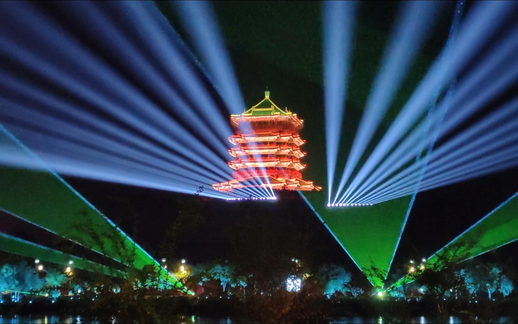 世界太极拳大会:武当山太极湖灯光秀