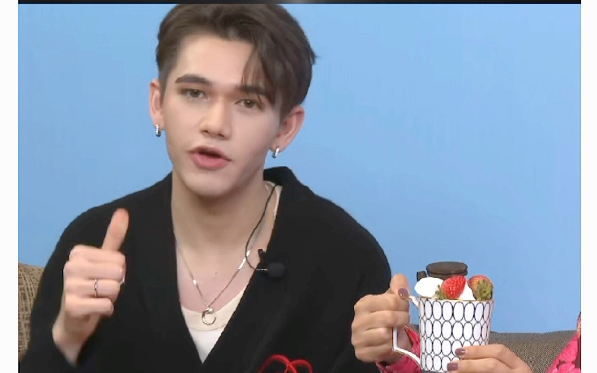 庆怜1028玮致活直播part2caelanmoriarty