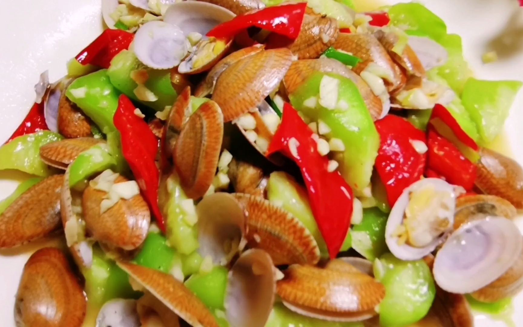 丝瓜炒花甲火了都在学着做没想到会这么好吃太鲜美了