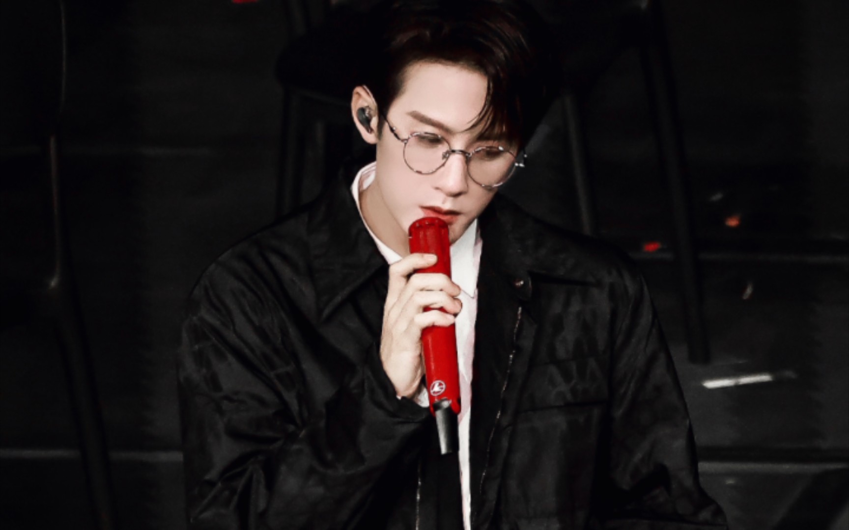 【檀健次】扶眼镜,白衬衣,扯领带,真的鲨疯了!