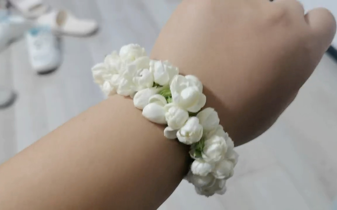 终于拥有了茉莉花手串儿～