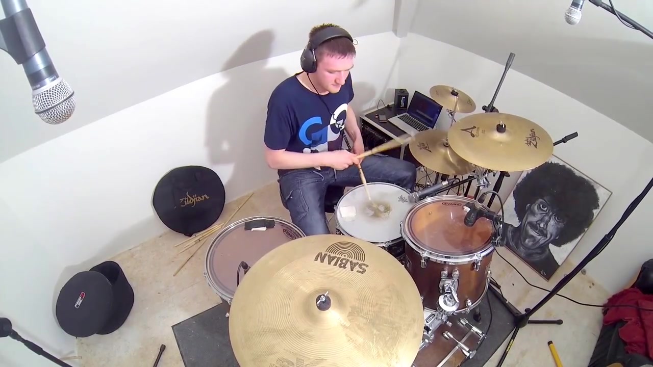 [图]Blink 182 - All The Small Things (Drum Cover)