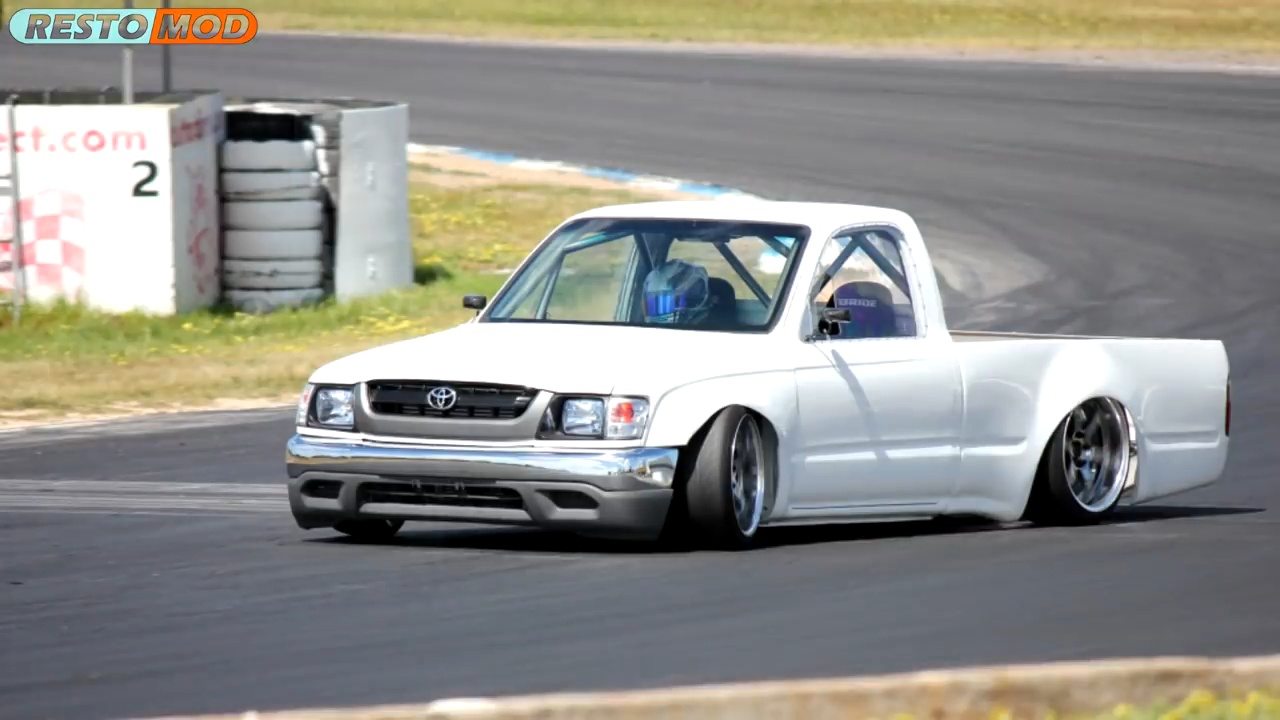 看国外小伙怎样改装一台疯狂的漂移皮卡_哔哩哔哩 (゜-゜)つロ 干杯