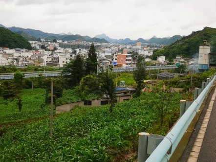 摩旅中国,水城到黄果树的一级公路果然好走,郎岱镇到水城区80公里一个半小时就走完啦哔哩哔哩bilibili