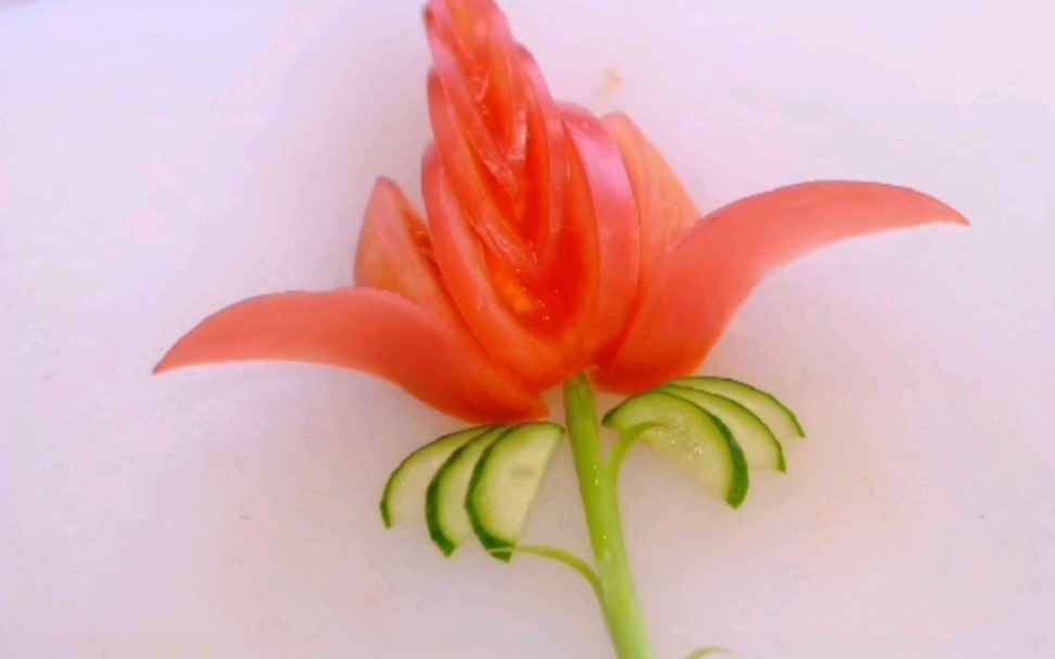 西红柿玫瑰花切法,能点个赞吗