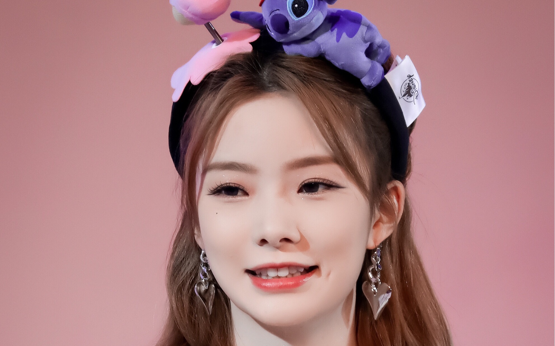 陈卓璇双马尾变装