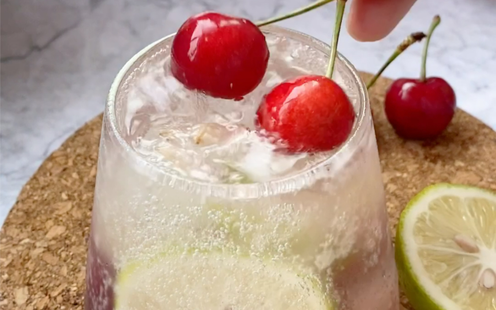 夏日清凉系列|樱桃气泡水超简单网红自制