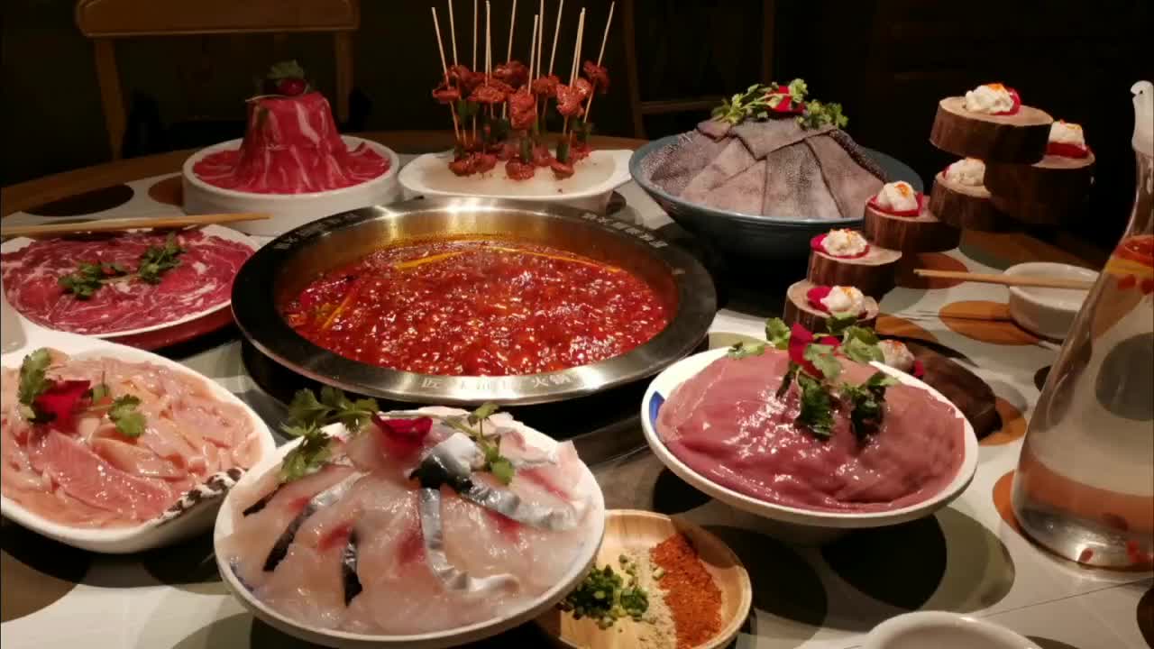 渝厨生态火锅,因为新鲜,所以更多人选择