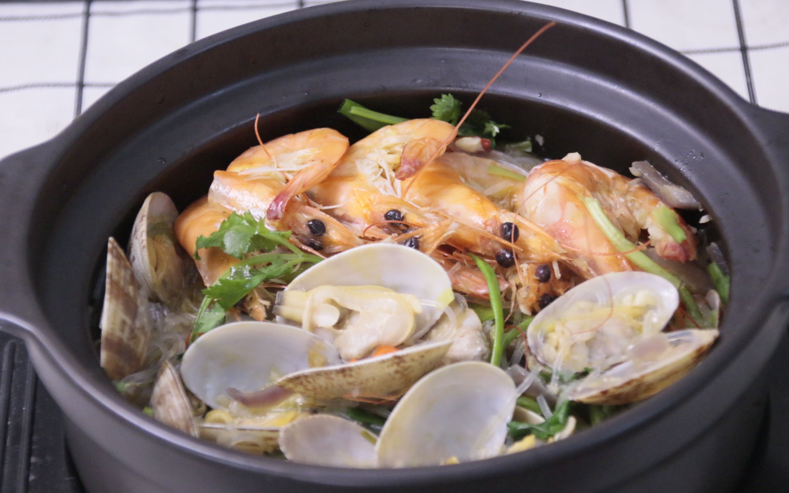 让人上头的花甲鲜虾粉丝煲,真是要命,我上瘾了