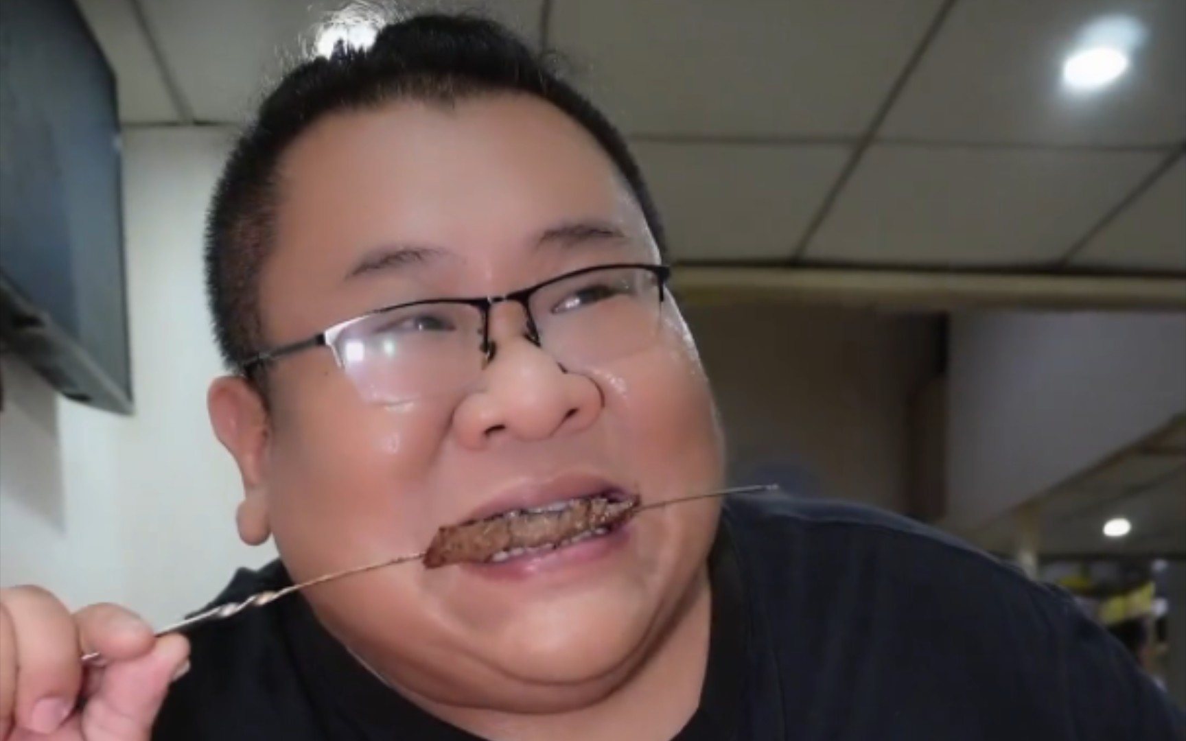 猪总管大食道祖同胞 心态恢复平静摆脱昨日暴戾之气 疑似新旧总管间