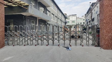 工厂工地厂区不锈钢电动伸缩门厂家价格金盛电动门