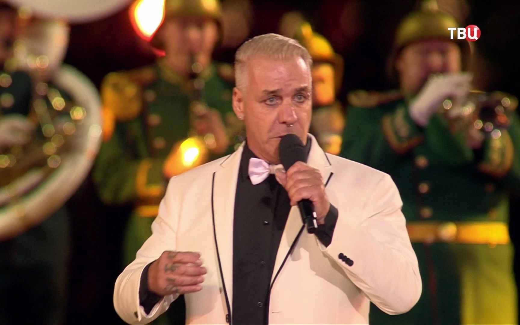 [图]Till Lindemann - Lubimiy Gorod @ Spasskaya Tower, Red Square, Moscow 05.09.2021