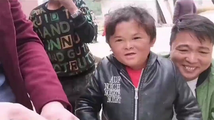 给我钱!#小马云 #范小勤 #范小勇 #小马云范小勤