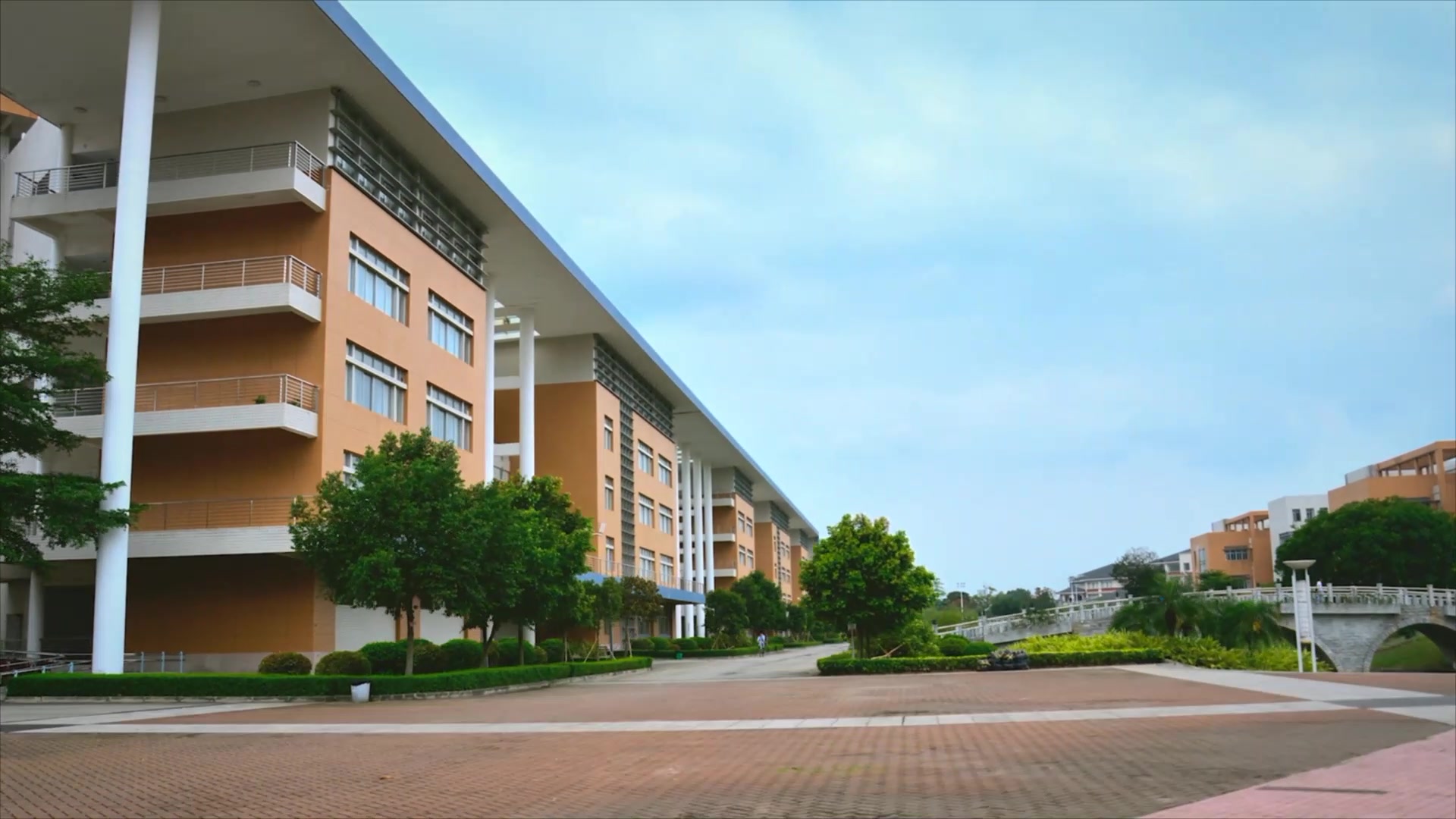 广东外语外贸大学新闻与传播学院招生宣传片
