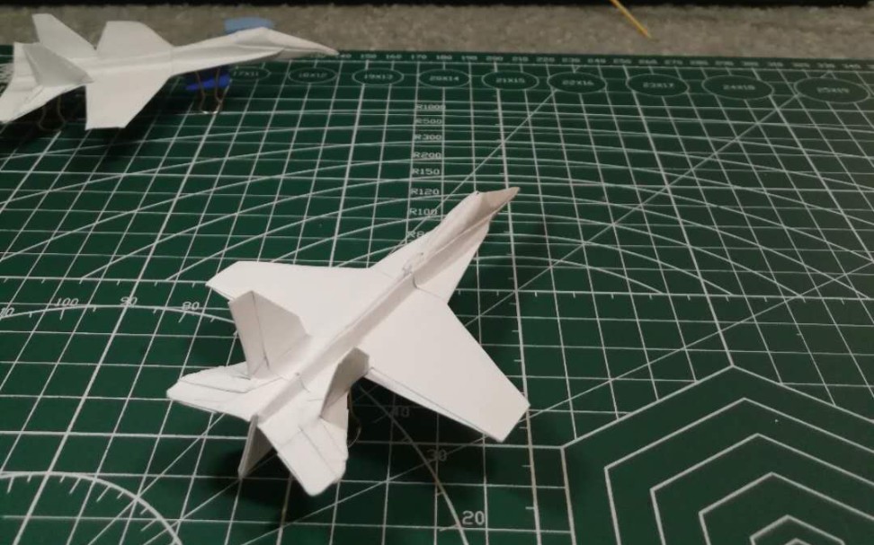 折纸教程f18长条纸立体教程原创半张a4纸纯折不剪裁手抛飞行十几米