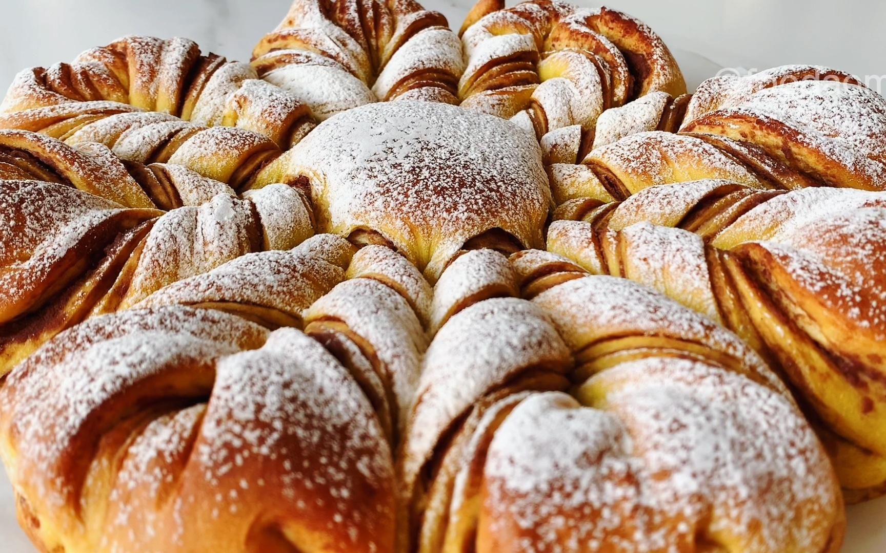 用350克面粉做一个雪花面包,过节一家人都够吃,香甜松软颜值高