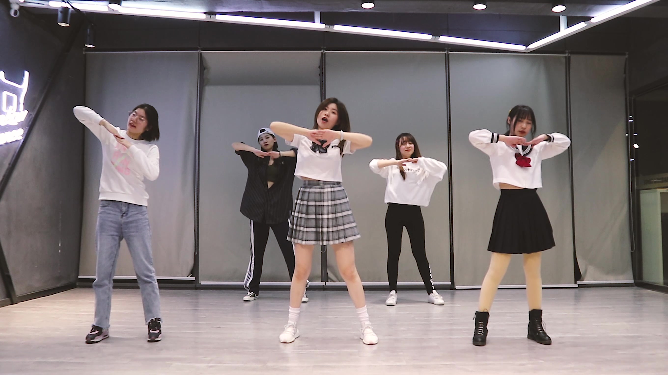 【coco@rainbow dance】宅舞班—我的世界坠入爱河_哔哩哔哩 (゜-゜)