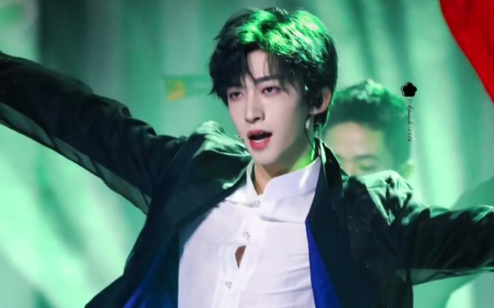 刘宇得自在近景超清舔屏饭拍