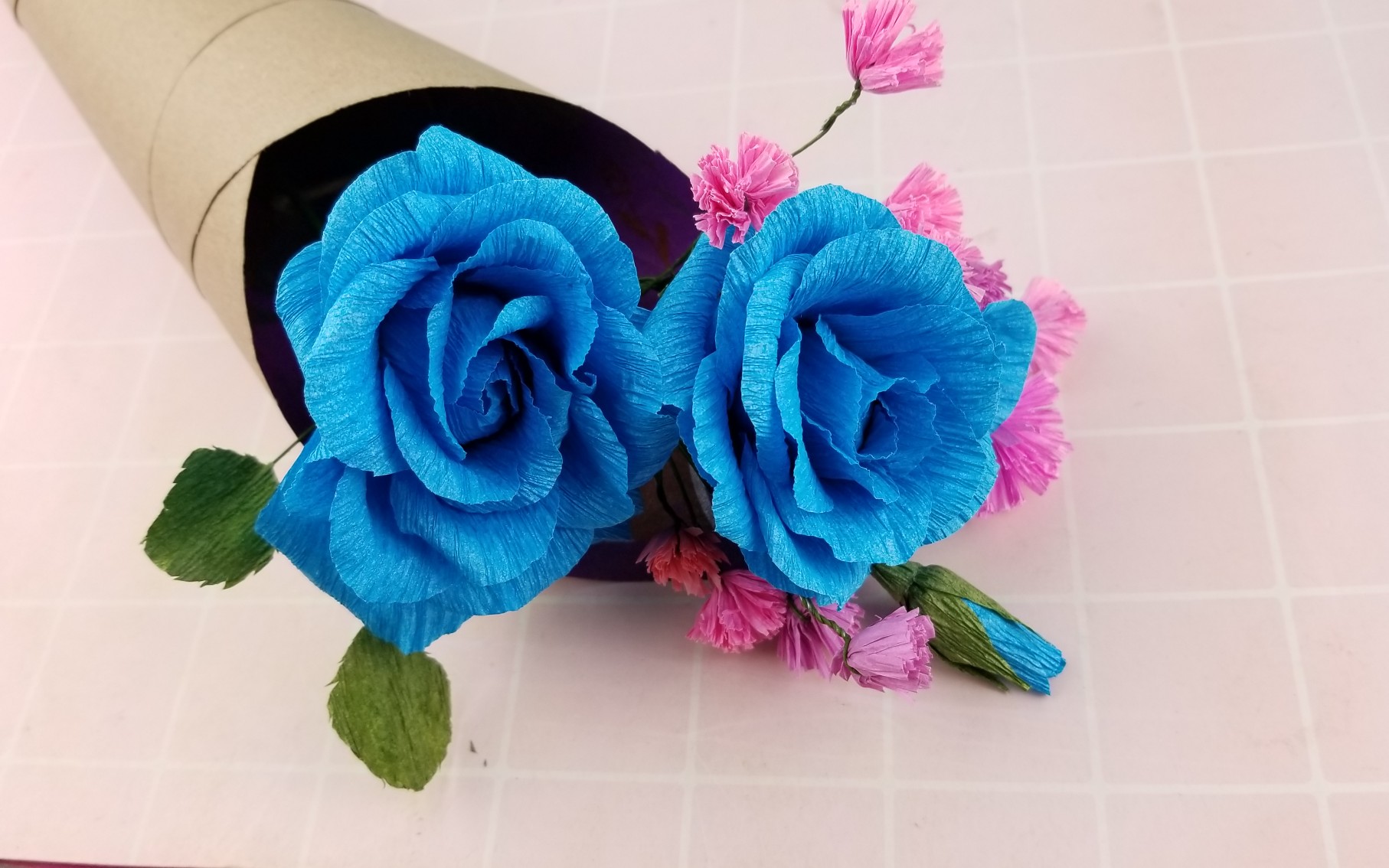 【纸艺】【皱纹纸】手工皱纹纸艺玫瑰花,蓝色妖姬!超级像永生花!