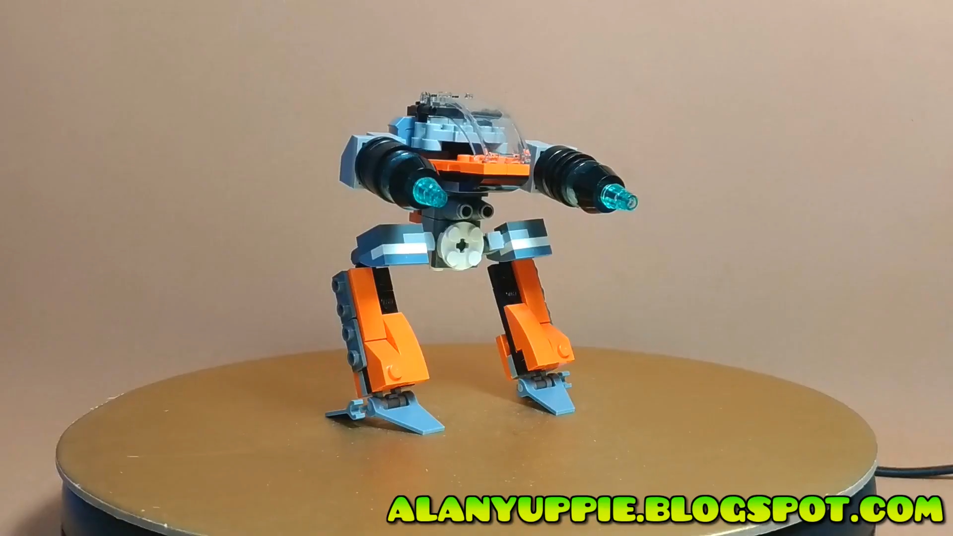 【乐高31111套内moc】 机械战警ed-209