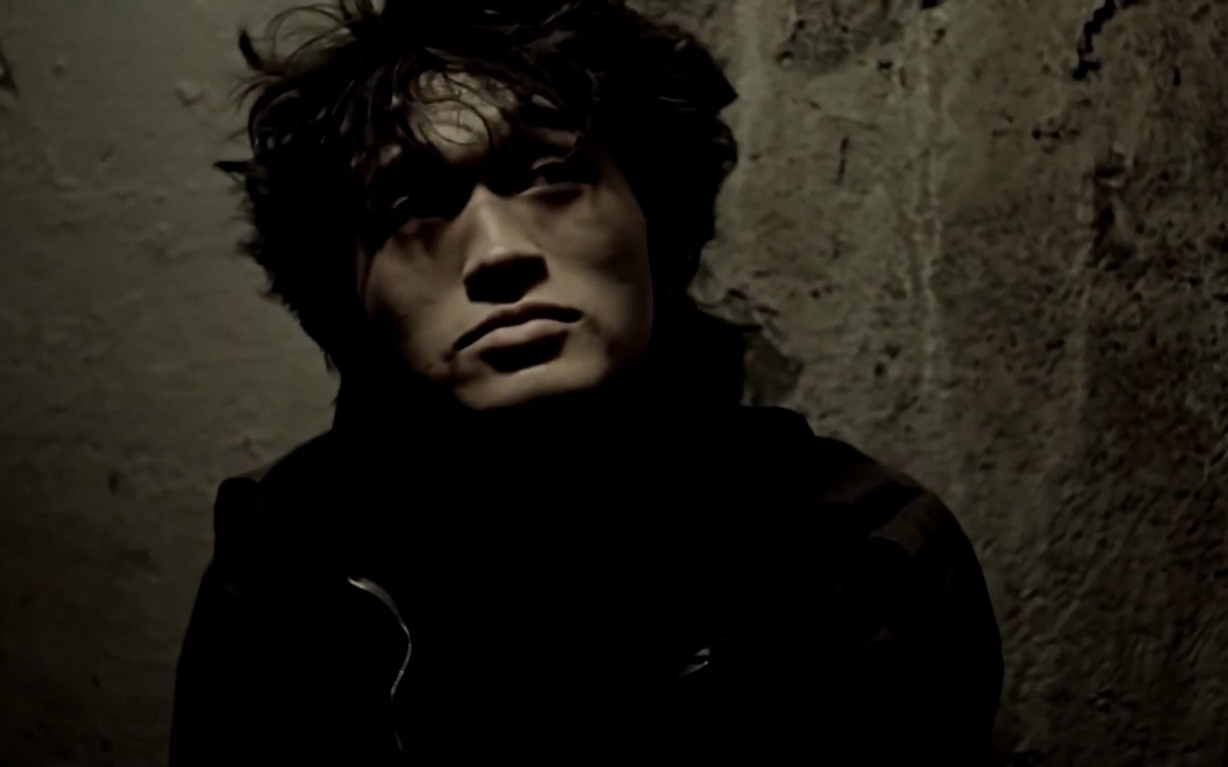 【维克多崔】Серая тень/灰暗的影子