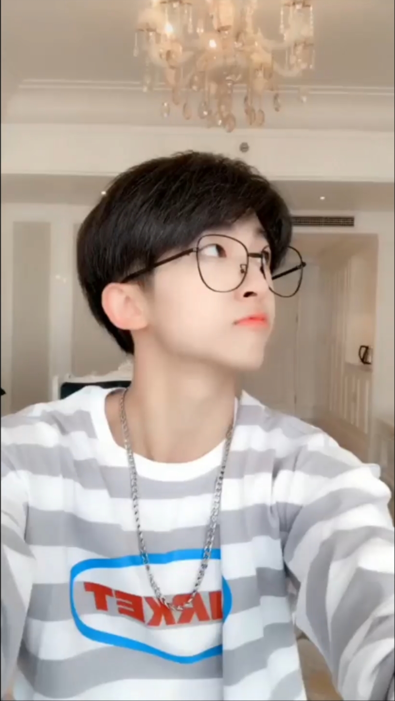 【刘宇】刘公子抖音20180924/掰了个掰