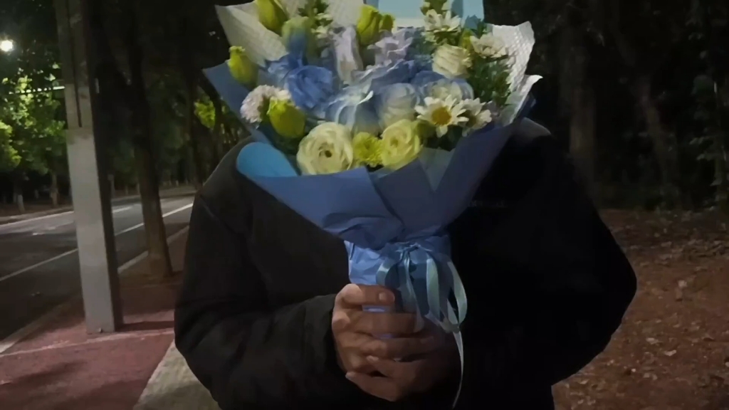 恋爱得从一束花开始