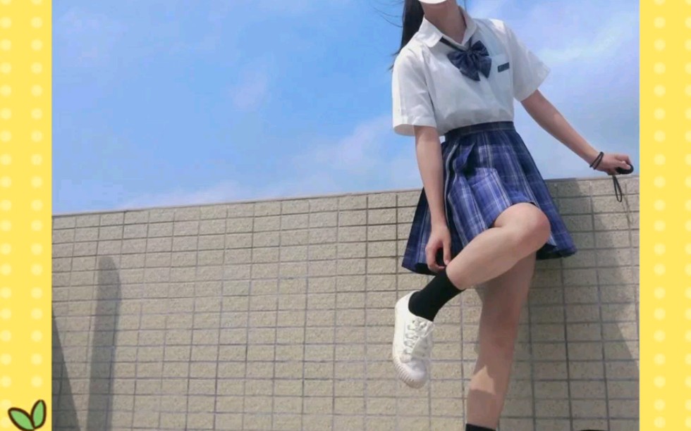 小白鞋 黑色小腿袜,jk制服小姐姐