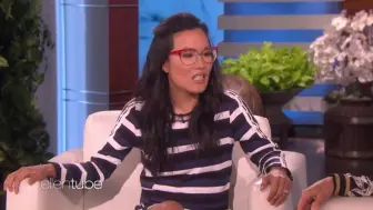 下载视频: 【Ali Wong】“老娘受够了！”听刚生完二胎的Ali Wong讲老母亲的故事