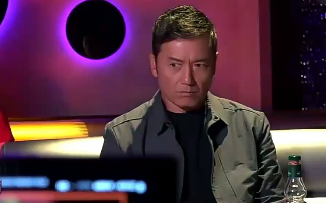 访问|使徒行者3|苗侨伟挑战动作戏,新晋卧底成功勾引张振朗