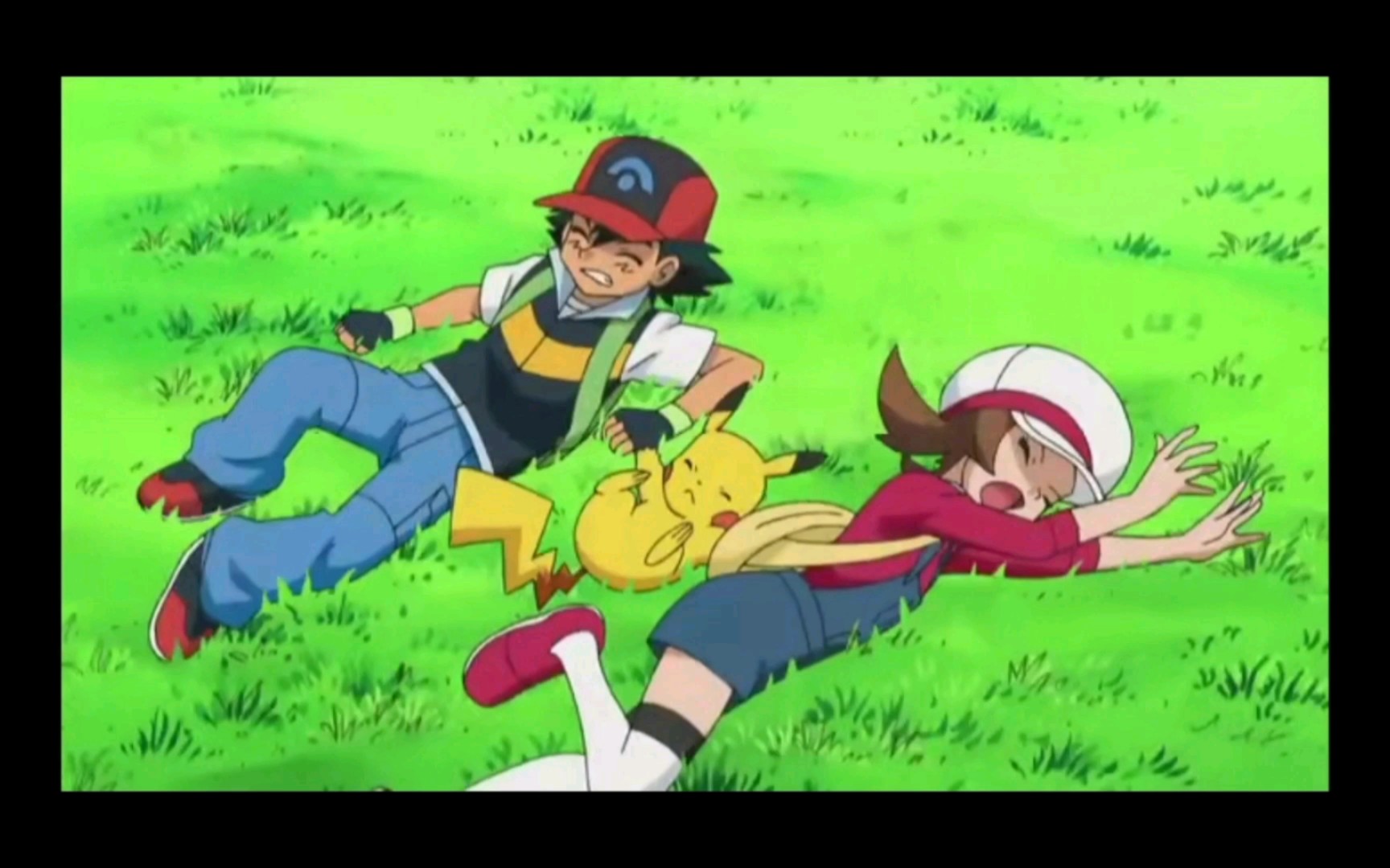 精灵宝可梦 圆陆鲨在草里行动的很快 小智的攻击全部都落空了