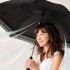 这把遮阳伞内置小风扇，让你清凉一夏！