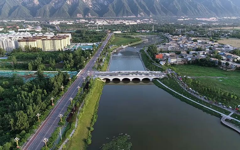 陕西华阴市山清水秀 风光无限